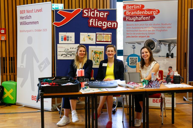 Informationsstand Flughafen BER