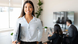 Bachelor-Studiengang International Business Management an der HWR Berlin.  Foto: © Antonio_Diaz/ Getty Images/ iStockphoto