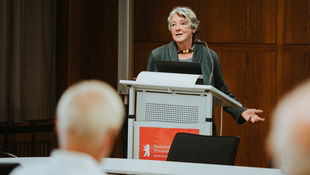 HWR Berlin: Buchvorstellung Prof. Dr. Dorothea Schmidt