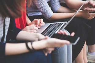 HWR Berlin: Bewerben für den dualen Studiengang Verwaltungsinformatik. Foto: Getty Images