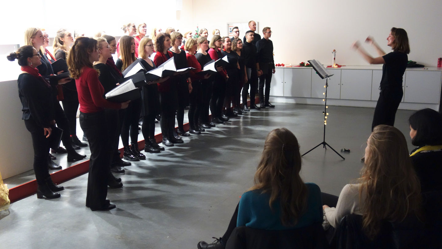 Weihnachtskonzert des Hochschulchors der HWR Berlin am 17. Dezember 2019 Weihnachtskonzert des Hochschulchors der HWR Berlin am 17. Dezember 2019