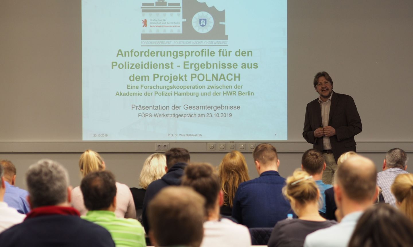 Wim Nettelnstroth beim FÖPS-Werkstattgespräch Veranstaltungsaufnahme