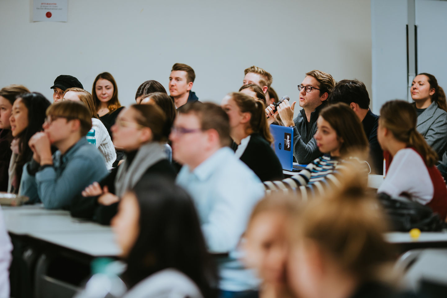 26. Marketing-Forum am 15. Januar 2020: BVG-Marketingleiter Frank Büch diskutiert mit Studierenden die Imagekampagne "Weil wir dich lieben". 