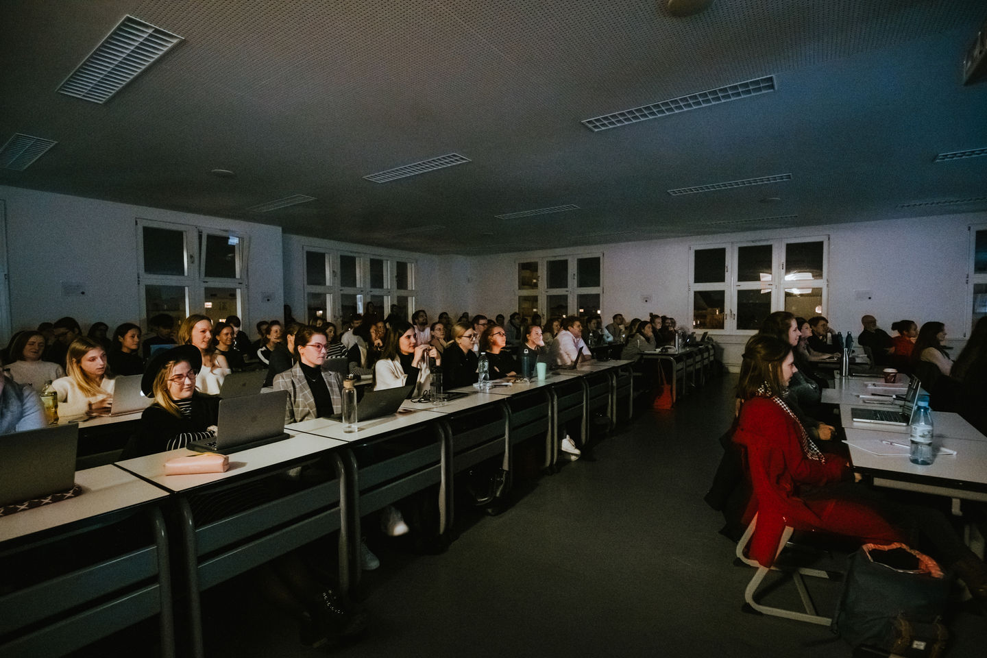 26. Marketing-Forum am 15. Januar 2020: BVG-Marketingleiter Frank Büch diskutiert mit Studierenden die Imagekampagne "Weil wir dich lieben". 