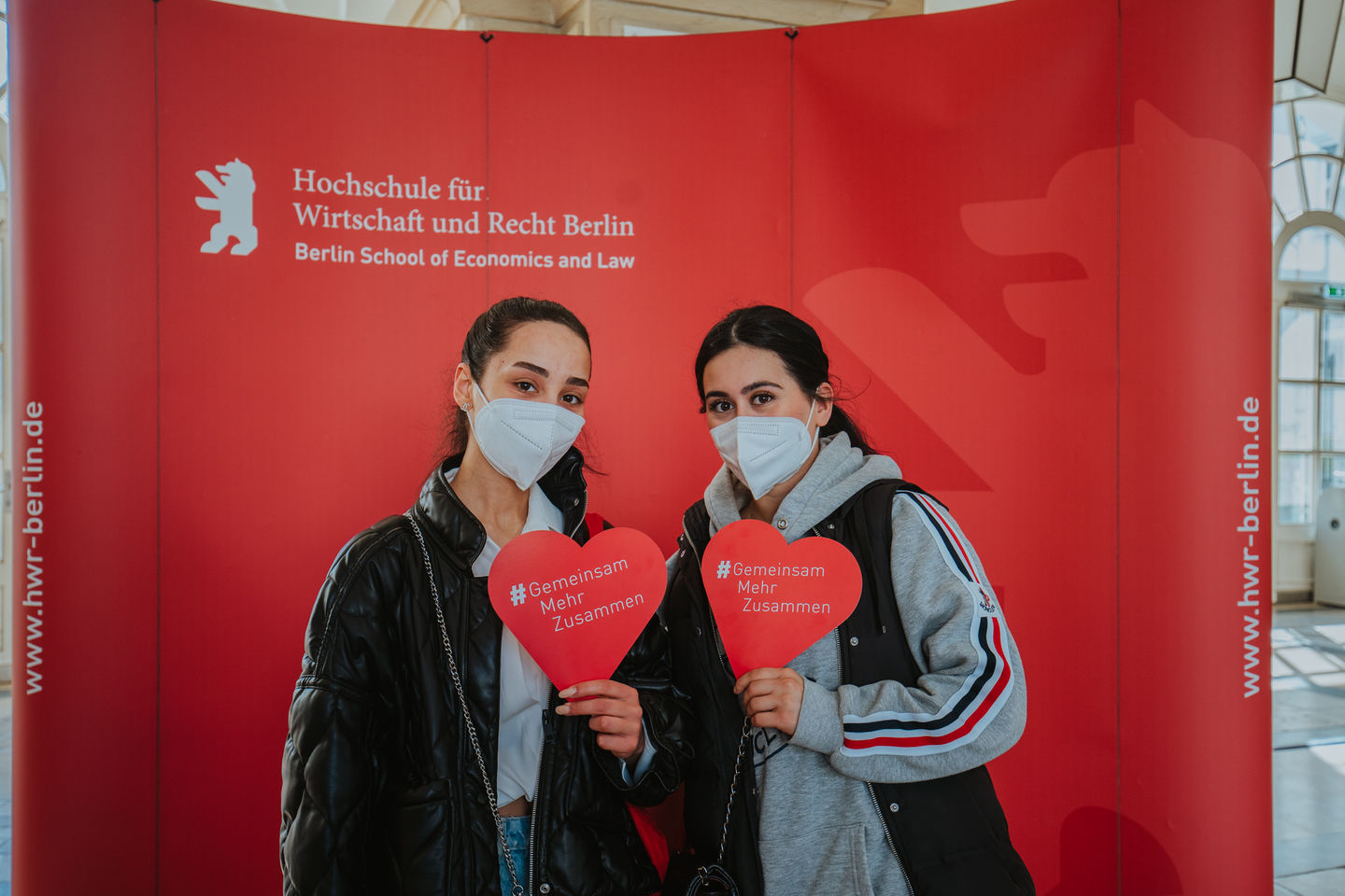 Summer semester 2022: Tour of the Schöneberg campus of the HWR Berlin for the opening of the semester. Photo: Oana Popa-Costea Summer semester 2022: Tour of the Schöneberg campus of the HWR Berlin for the opening of the semester. Photo: Oana Popa-Costea