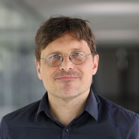 Dr. Florian Flörsheimer Dr. Florian Flörsheimer
