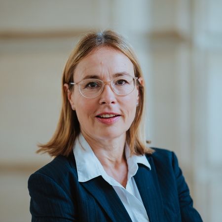 Prof. Dr. Carolyn Tomerius Prof. Dr. Carolyn Tomerius