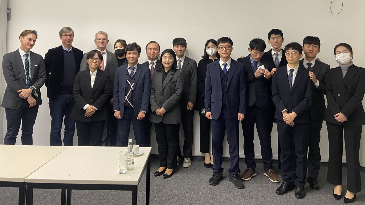 November 2022: Besuch einer Delegation von Lehrenden und Studierenden aus Südkorea am Fachbereich Rechtspflege der HWR Berlin. Foto: HWR Berlin