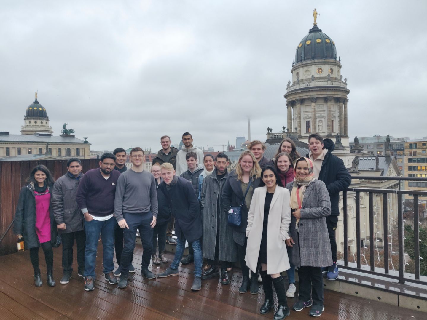 Trotz des schlechten Wetters ein Erlebnis: Besuch im Deutschen Dom am Berliner Gendarmenmarkt. Foto: Katja Zühlsdorf