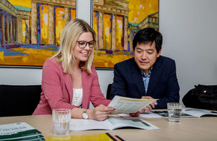 Continuing education: student counselling services at the Berlin Professional School of the HWR Berlin. Photo: Getty Images