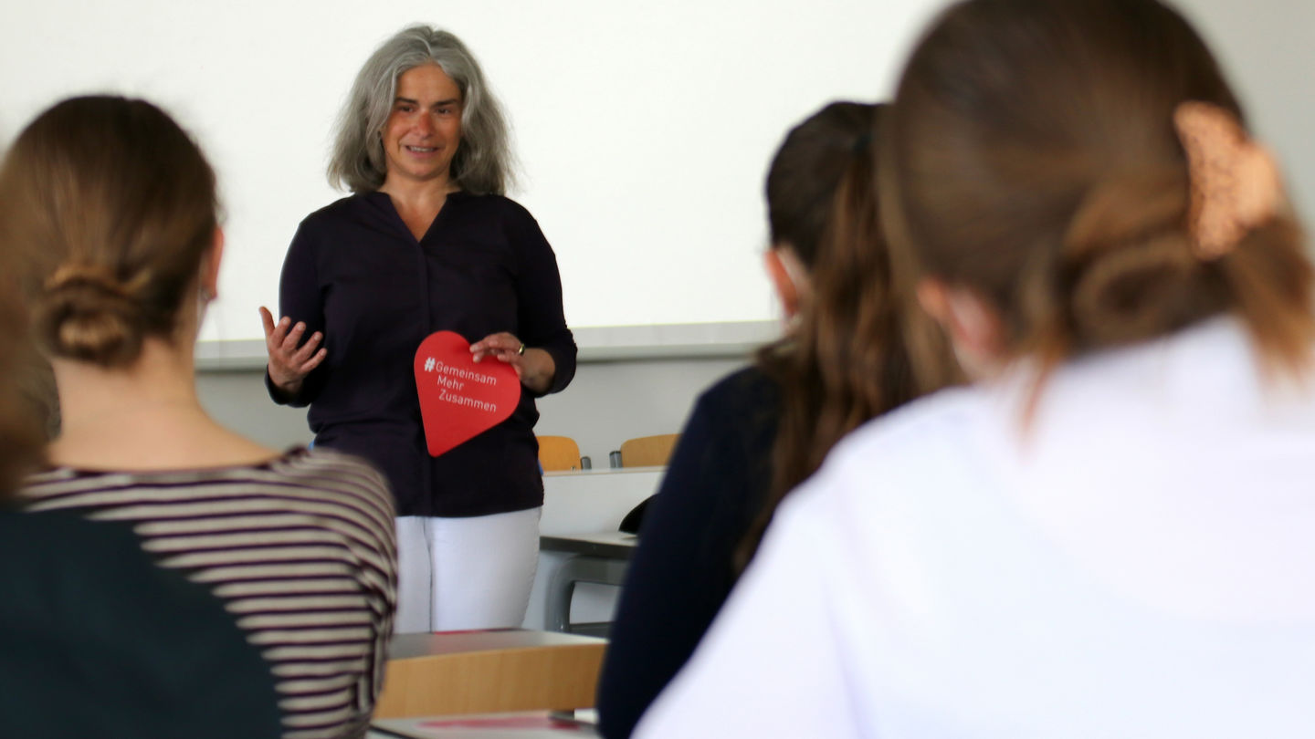 Die Hochschule habe innerhalb kurzer Zeit ein Angebot für ukrainische Studierende geschaffen, so Prof. Dr. Susanne Meyer, Vizepräsidentin der HWR Berlin. Foto: HWR Berlin, Sylke Schumann