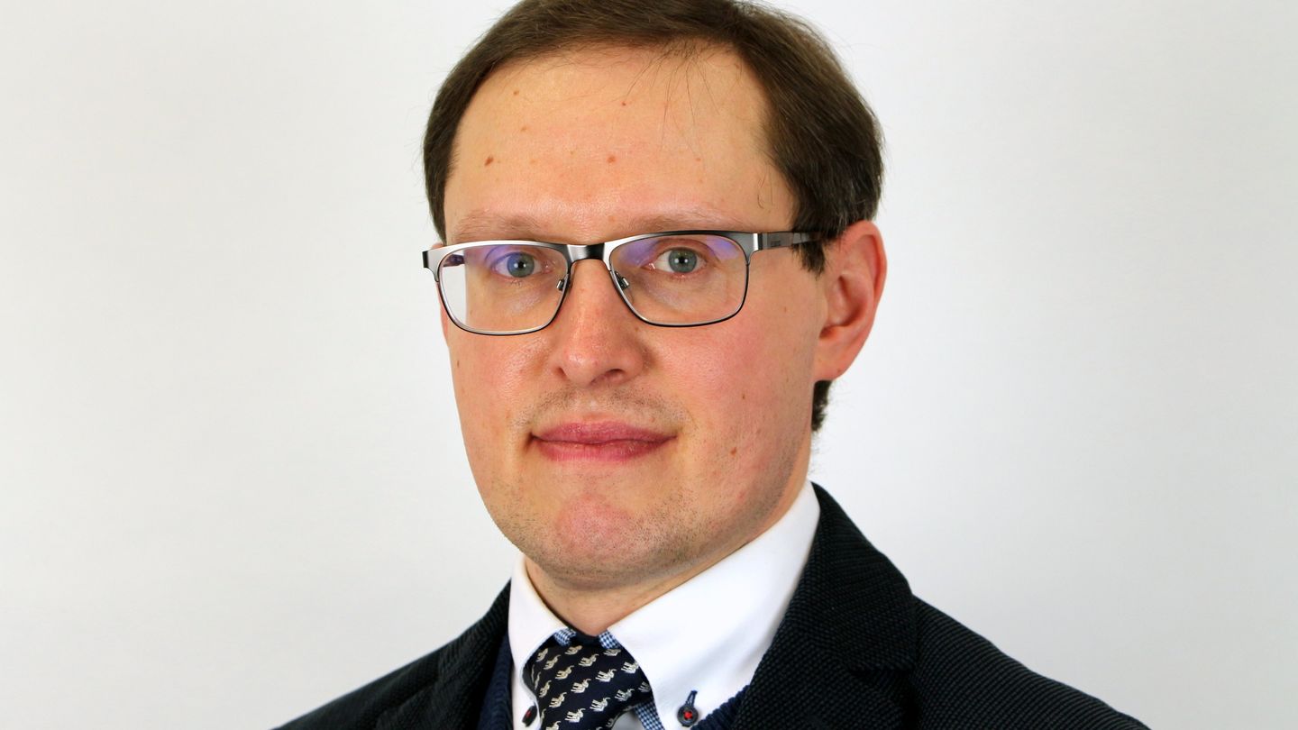 Prof. Dr. Dmitry Ivanov from the HWR Berlin is an expert in Supply Chain and Operations Management and is one of the most highly researched German business economists and highly cited researchers in this field worldwide.  Photo: Sylke Schumann