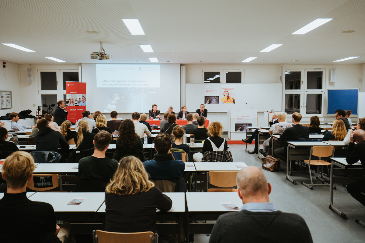 Energiewende meistern: Podiumsdiskussion bei der Semestereröffnung des Studium Generale der HWR Berlin am 29. Oktober 2019