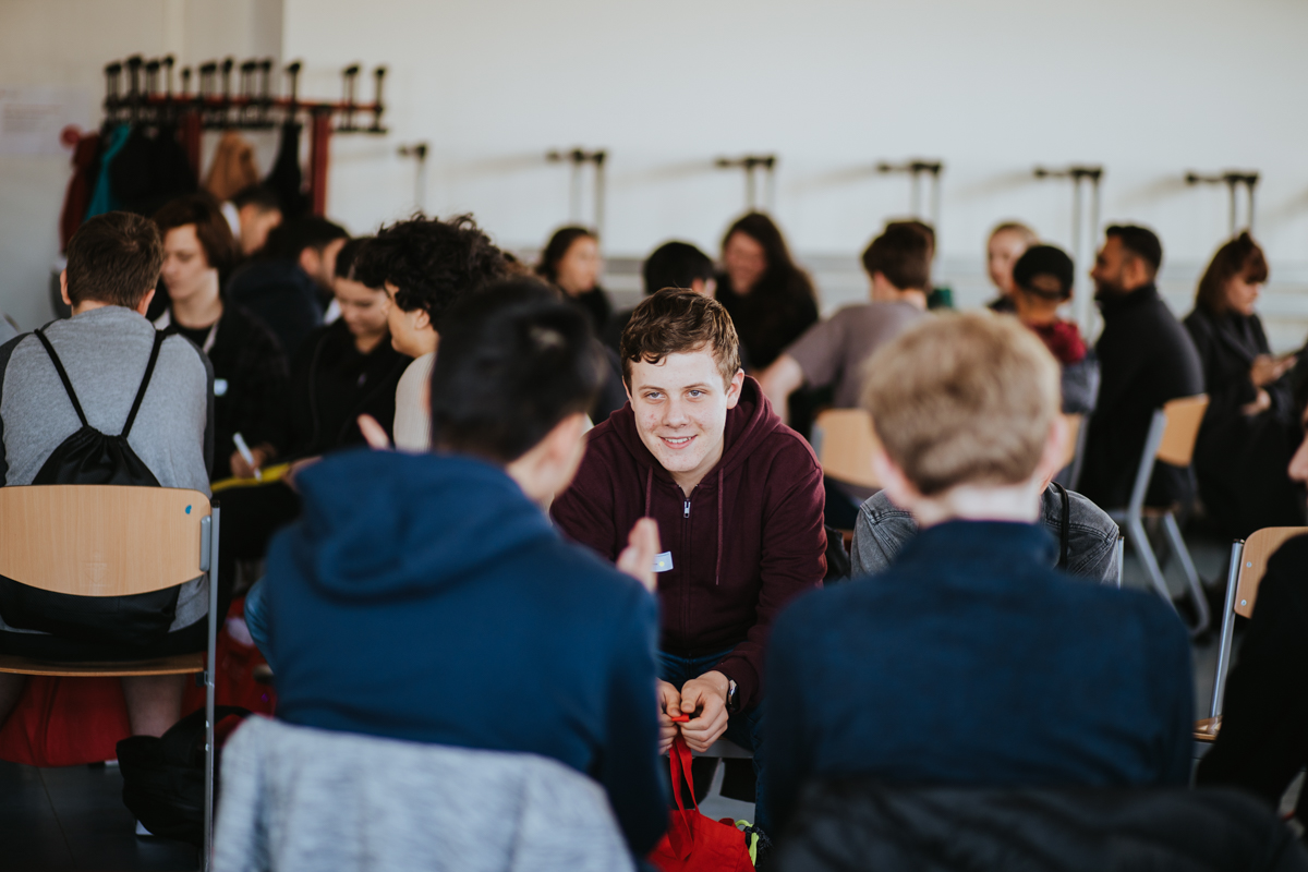 Zertifikat: Am 26. und 30. Oktober 20119 machten mehr als 100 Schülerinnen und Schüler an der HWR Berlin ihren Wirtschaftsführerschein.