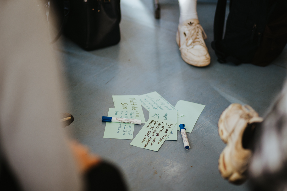 Zertifikat: Am 26. und 30. Oktober 20119 machten mehr als 100 Schülerinnen und Schüler an der HWR Berlin ihren Wirtschaftsführerschein.