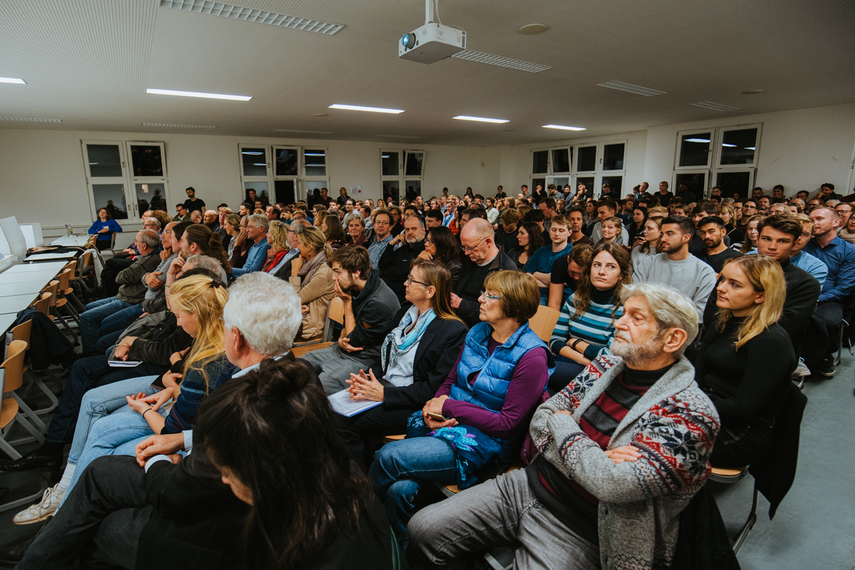 Demokratie und Nachhaltigkeit: 230 Interessierte diskutierten beim 19. Nachhaltigkeitsforum der HWR Berlin am 4. November. Gastredner war Robert Habeck, Bundesvorsitzender der Grünen.