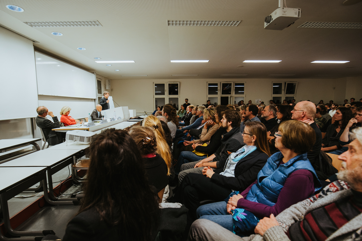 Demokratie und Nachhaltigkeit: 230 Interessierte diskutierten beim 19. Nachhaltigkeitsforum der HWR Berlin am 4. November. Gastredner war Robert Habeck, Bundesvorsitzender der Grünen.