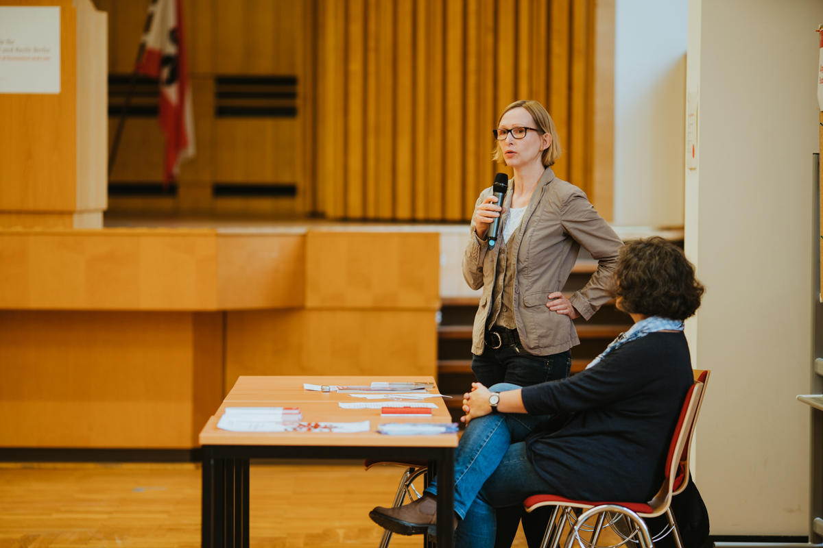 Semesterauftakt am Fachbereich 2 Duales Studium der HWR Berlin am 21. Oktober 2019: Anne Quilisch stellt die Angebote der Studienberatung vor.